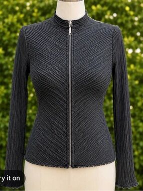 Vintage Y2K 100 leather bodycon   zip up - woman’s medium